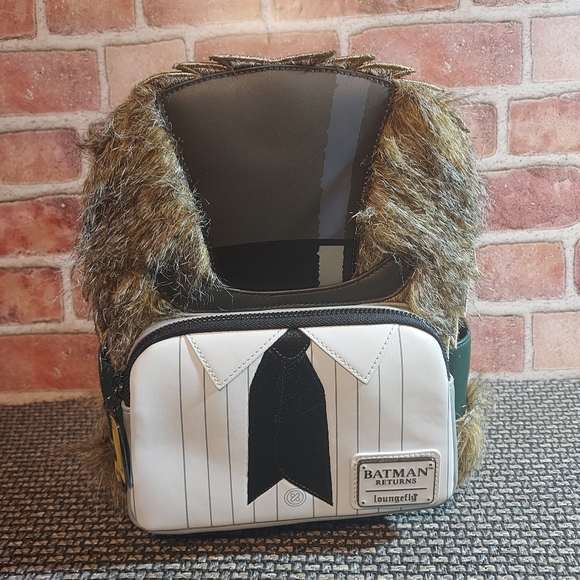 NWT Loungefly Batman Returns Penguin Mini Backpack Limited Edition - Picture 1 of 9